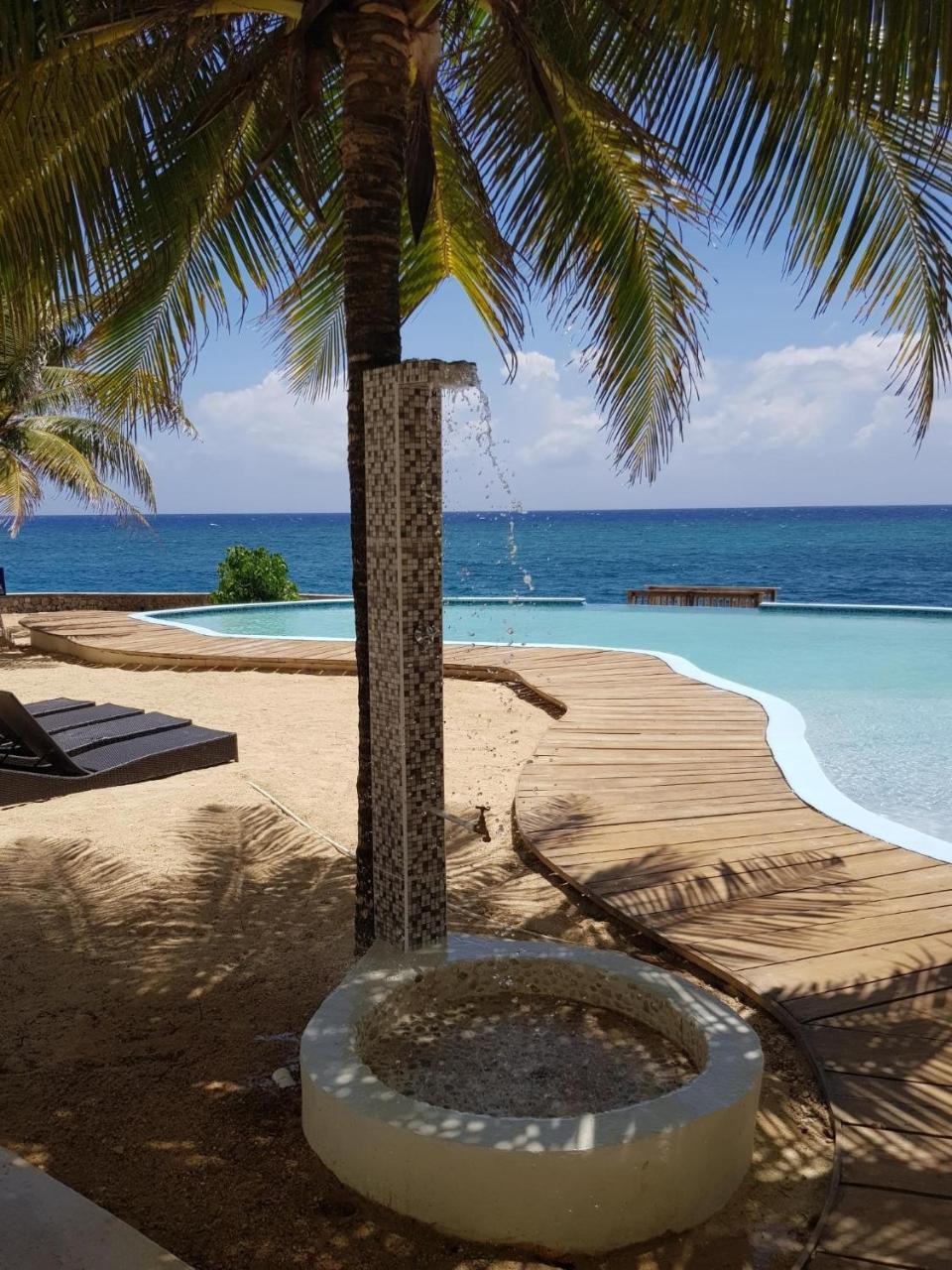 Ocho Rios Penthouse At Whispering Seas Διαμέρισμα Εξωτερικό φωτογραφία